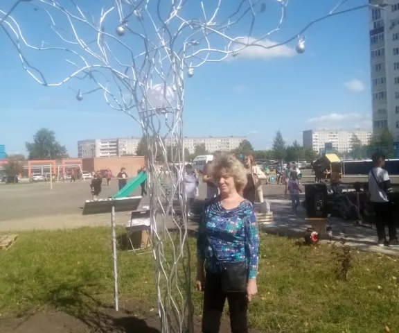 арт-объект "Дерево Твардовского"