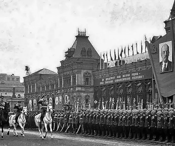 Арт-медиа студия "Чудо-Мир", получившая аккредитацию в зону СМИ на новосибирский Парад 9 мая 2025 года, создала видеосюжет, посвящённый 80-летию Парада Победы 24 июня 1945 года. Видеофильм создан в рамках IX конкурса видеосюжетов "Пишу историю города". https://vk.com/opensiberia?from=groups&z=video-74307613_456239072%2Fvideos-74307613%2Fpl_-74307613_-2