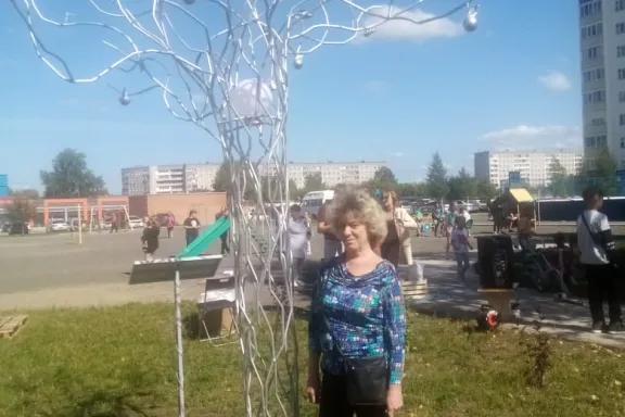 арт-объект "Дерево Твардовского"